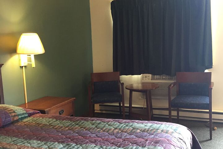 Room 15 of 19