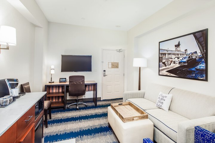 Room 29 of 60