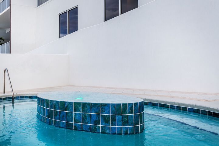 Holiday Inn Express & Suites Panama City Beach - Beachfront by IHG