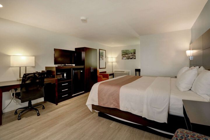 Quality Inn & Suites Lincoln I-93