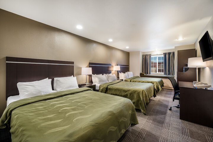 Room 14 of 40