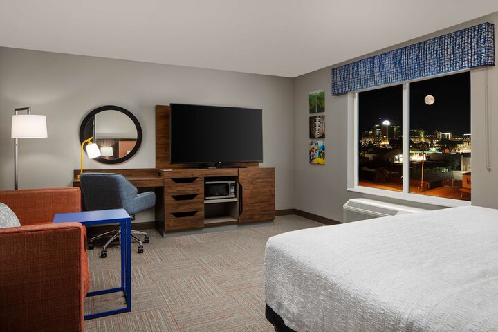 Room 19 of 33