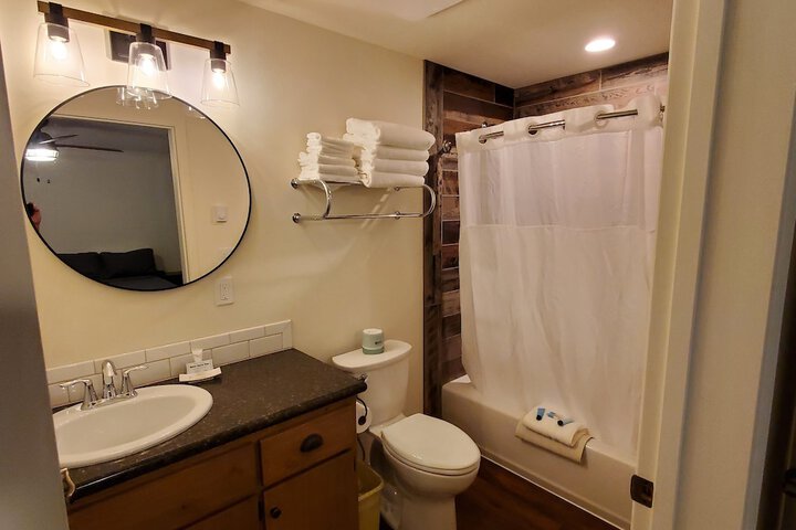 Room 179 of 235