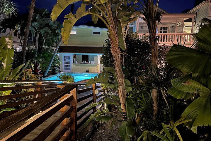 Hotel Exterior 247 of 259