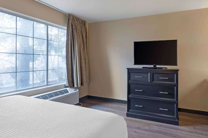 Extended Stay America Select Suites - St. Louis - Airport - Central