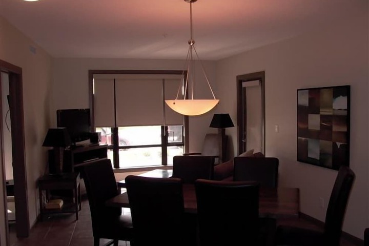 Room 7 of 10