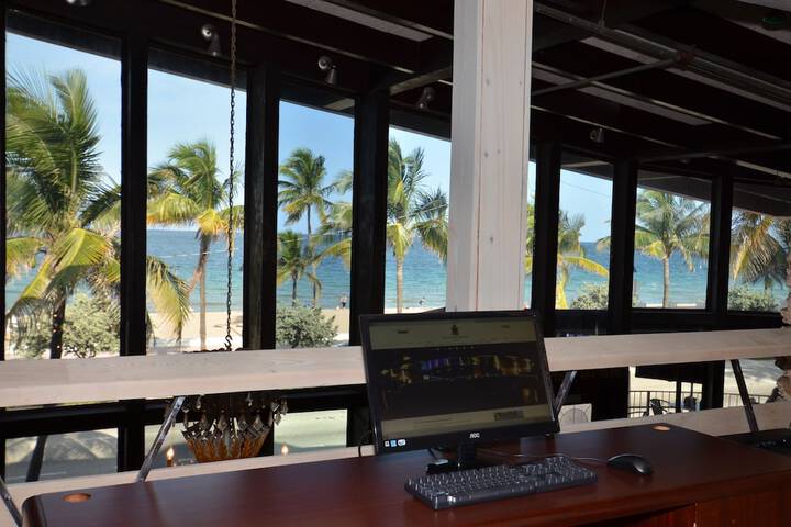 Business Center 36 of 36