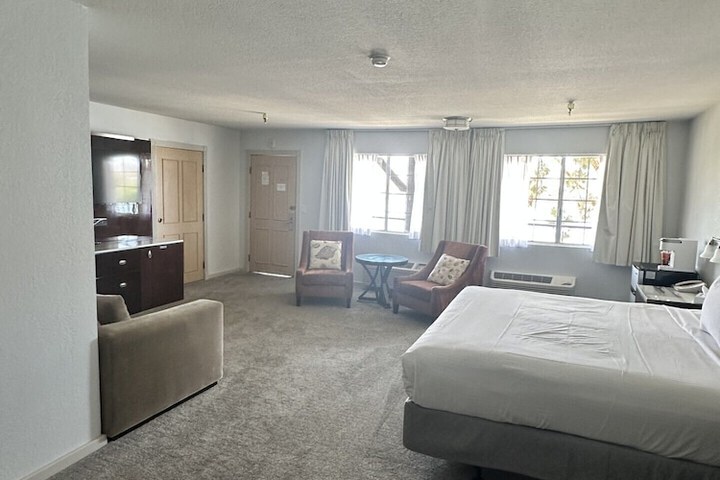 Room 15 of 53