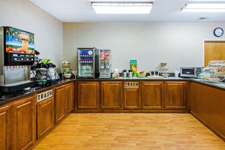 Quality Inn Summersville - New River Area