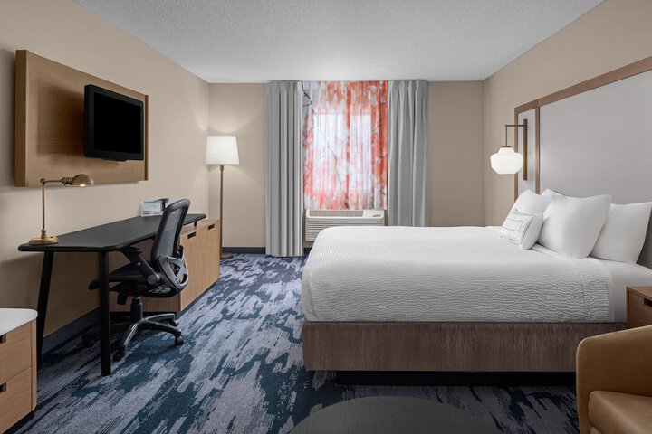 Room 11 of 17