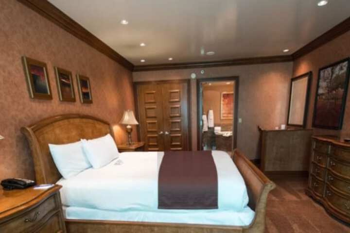 Room 15 of 54