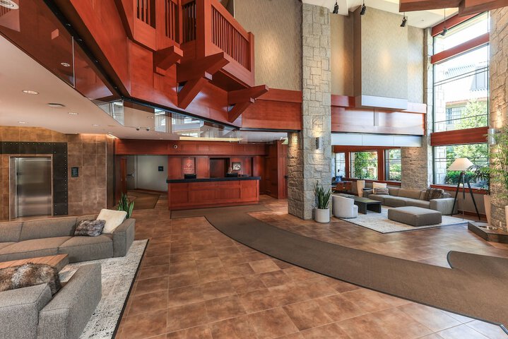 Crystal Lodge