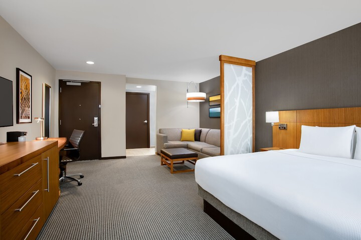 Room 9 of 29