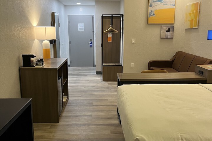 Room 20 of 50