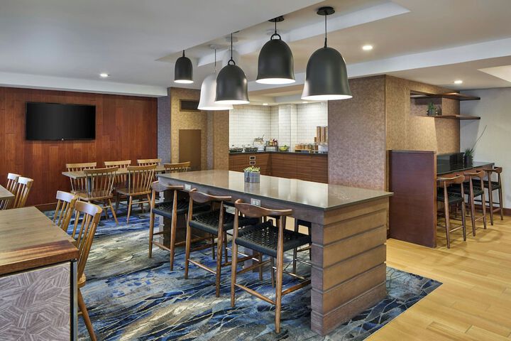 Fairfield Inn by Marriott Rochester East