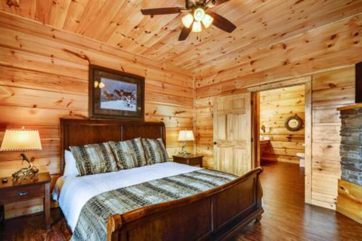 Foxwood Mansion Cabin