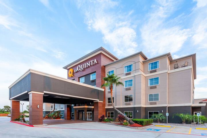 Hotel 2 of 47