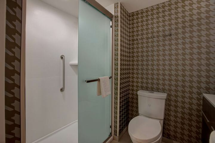 Room 40 of 56