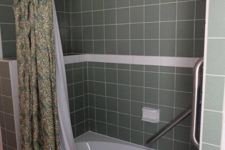 Seams Like Home B & B