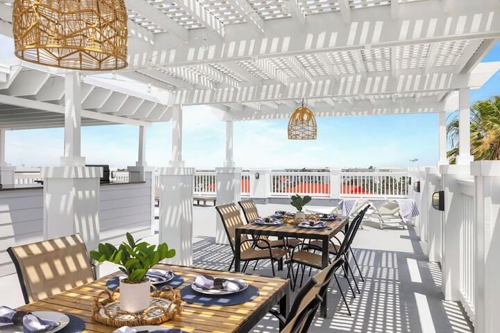 1 Block to Beach Newly Renovated 6bdr w / Rooftop Views Sand Dune by Avantstay