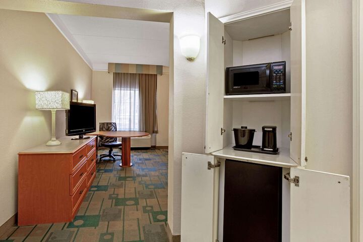 Room 35 of 53