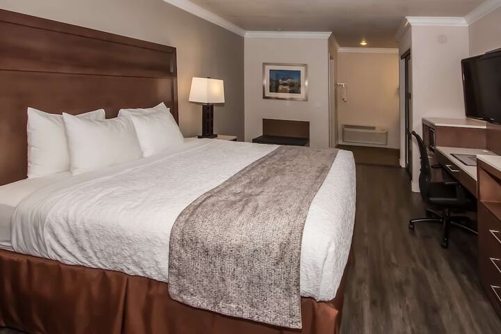 Room 14 of 29