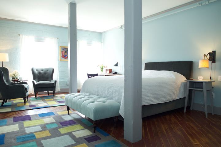 Room 27 of 78