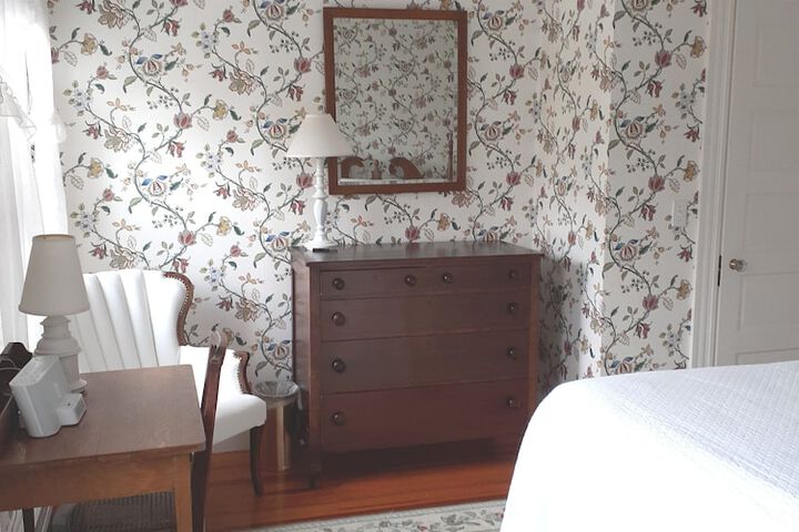 Room 25 of 81