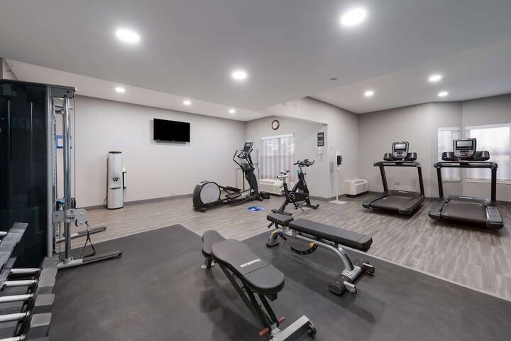 Hampton Inn & Suites Chicago / Hoffman Estates