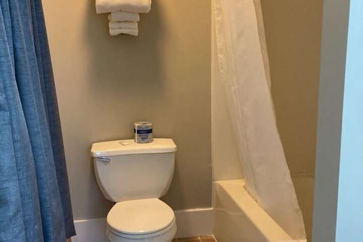 Room 10 of 47