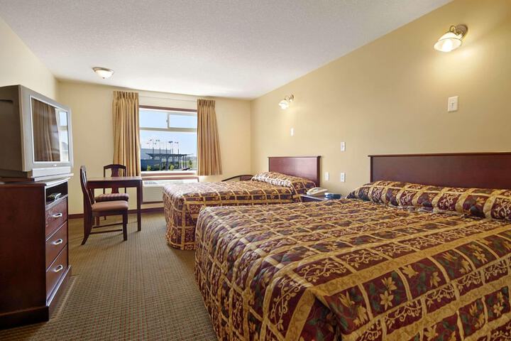 Room 12 of 27