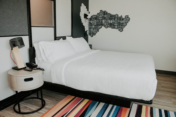 Room 18 of 44