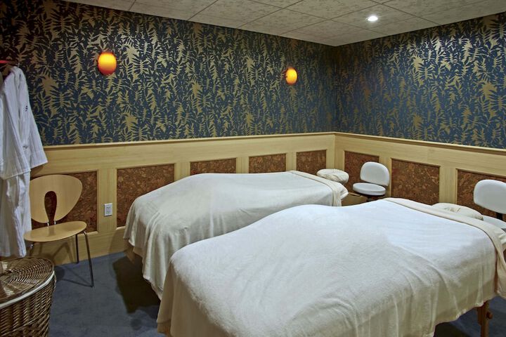 Spa 63 of 79