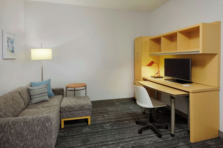 Room 42 of 65