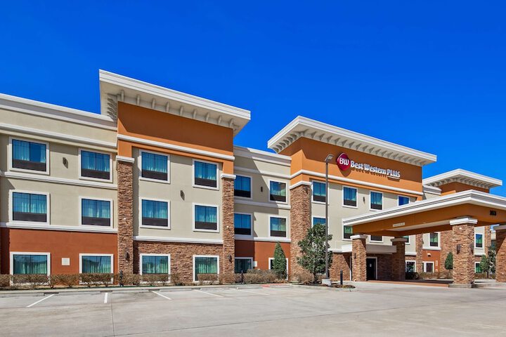 Hotel 3 of 28