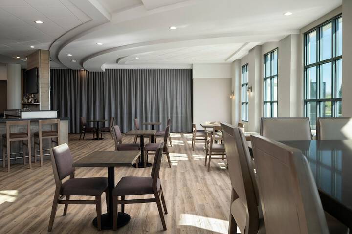 Holiday Inn Cincinnati Liberty Way by IHG