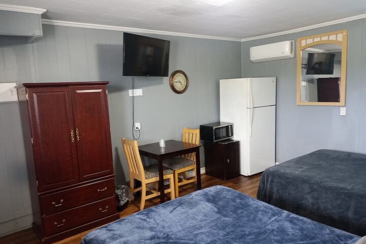 Room 12 of 19