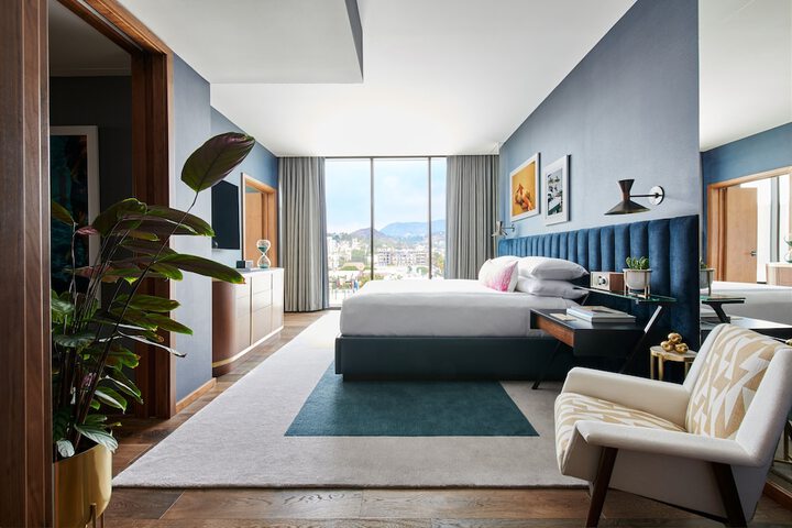 Room 15 of 51