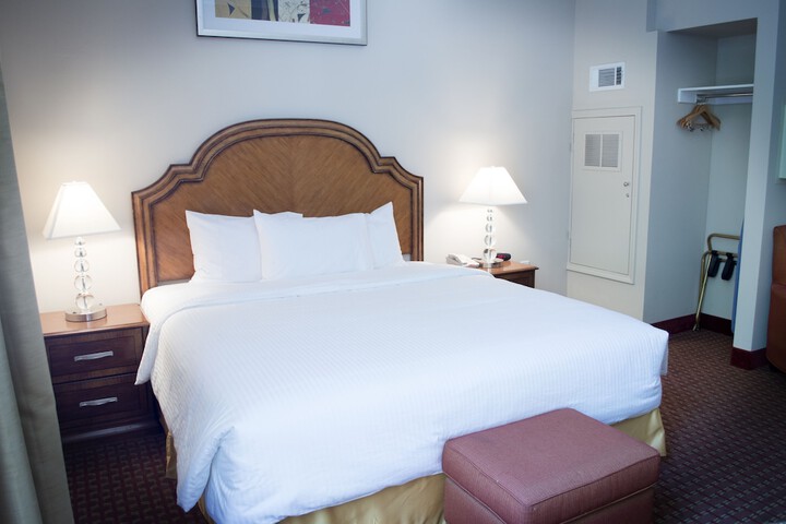 Room 21 of 32