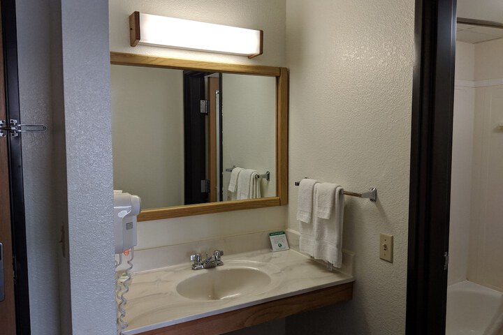 Room 20 of 36