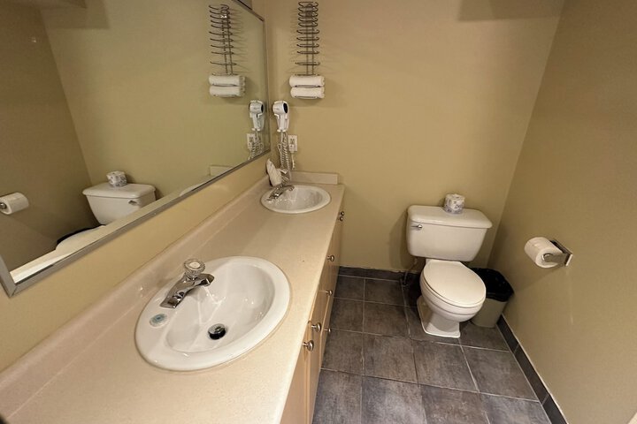 Room 15 of 19