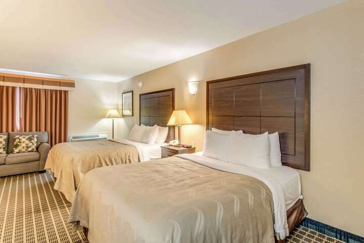Room 34 of 60