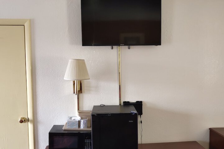 Room 15 of 27