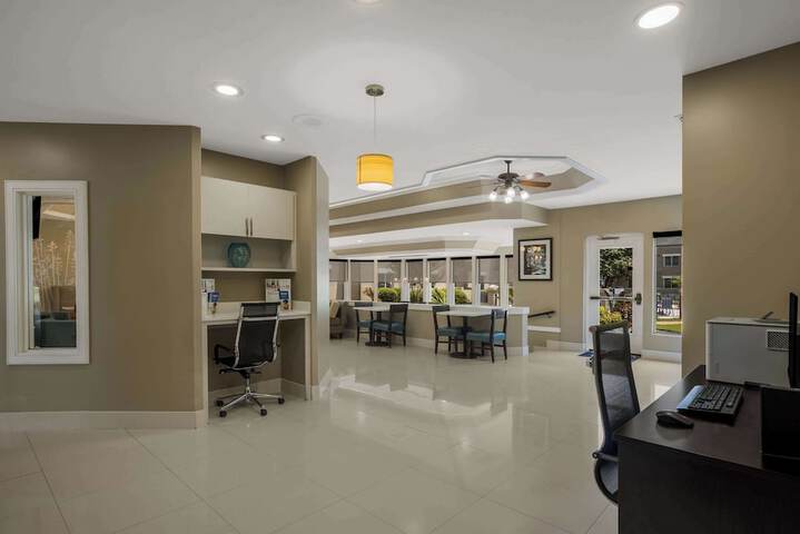 Business Center 46 of 46