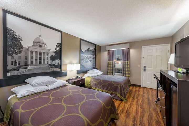Super 8 by Wyndham Alexander City