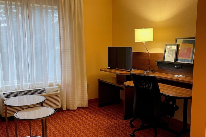 Room 29 of 38