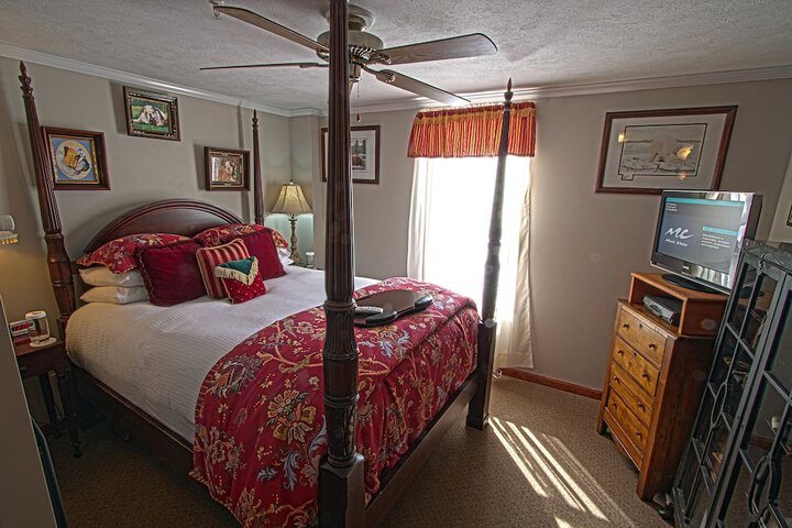 Room 81 of 200