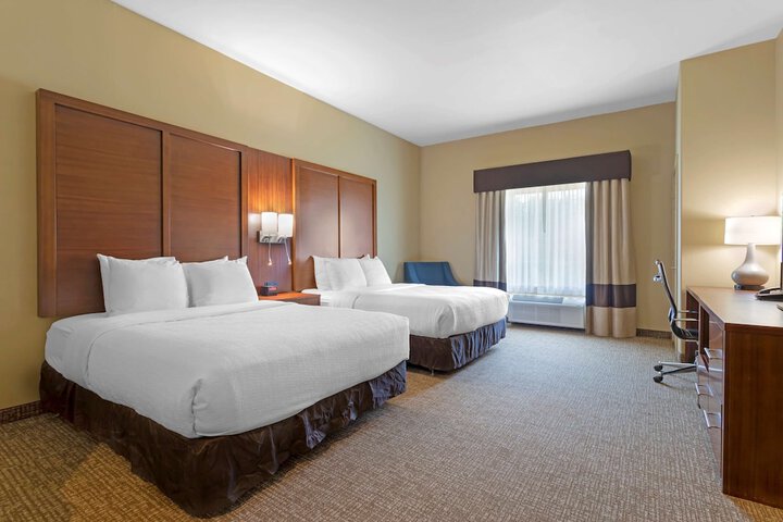 Room 28 of 40