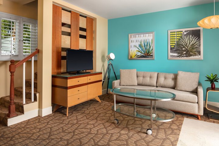 Room 8 of 13