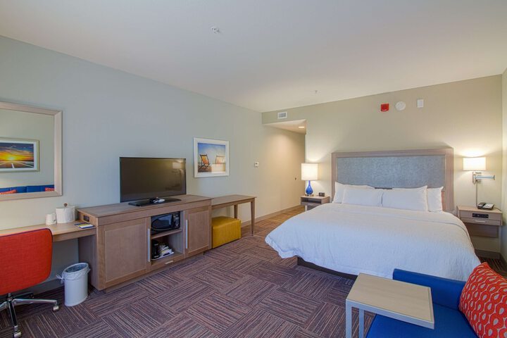 Room 25 of 43